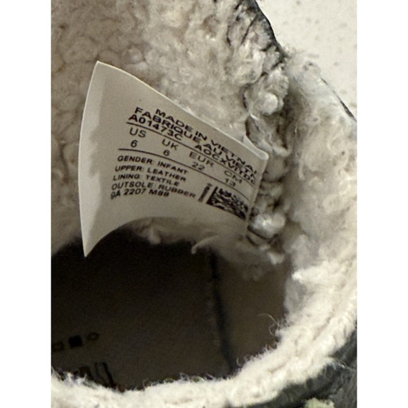 CONVERSE Chuck Taylor Faux Fur Lined Gray Hi Top Sneakers Toddler Size 6 - Picture 5 of 14